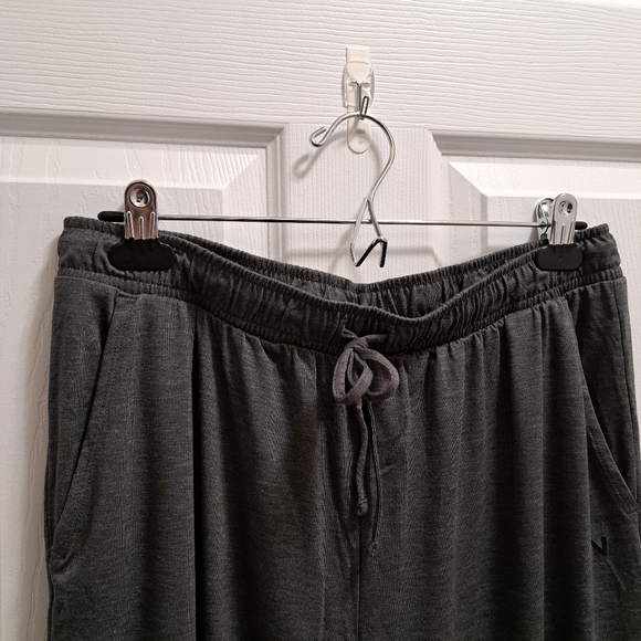 Natori Lounge Pants Size Medium Grey PJ Pants Casual Neutral Relaxed NWOT - Picture 3 of 8